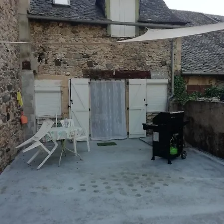 Maison Lafayette * Saint-Geniez-dʼOlt